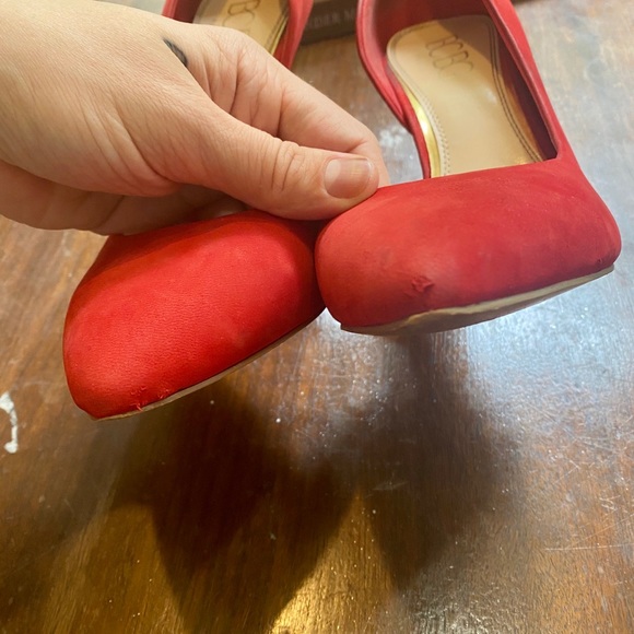 BCBG Red Pointed Toe Stiletto - Picture 8 of 9